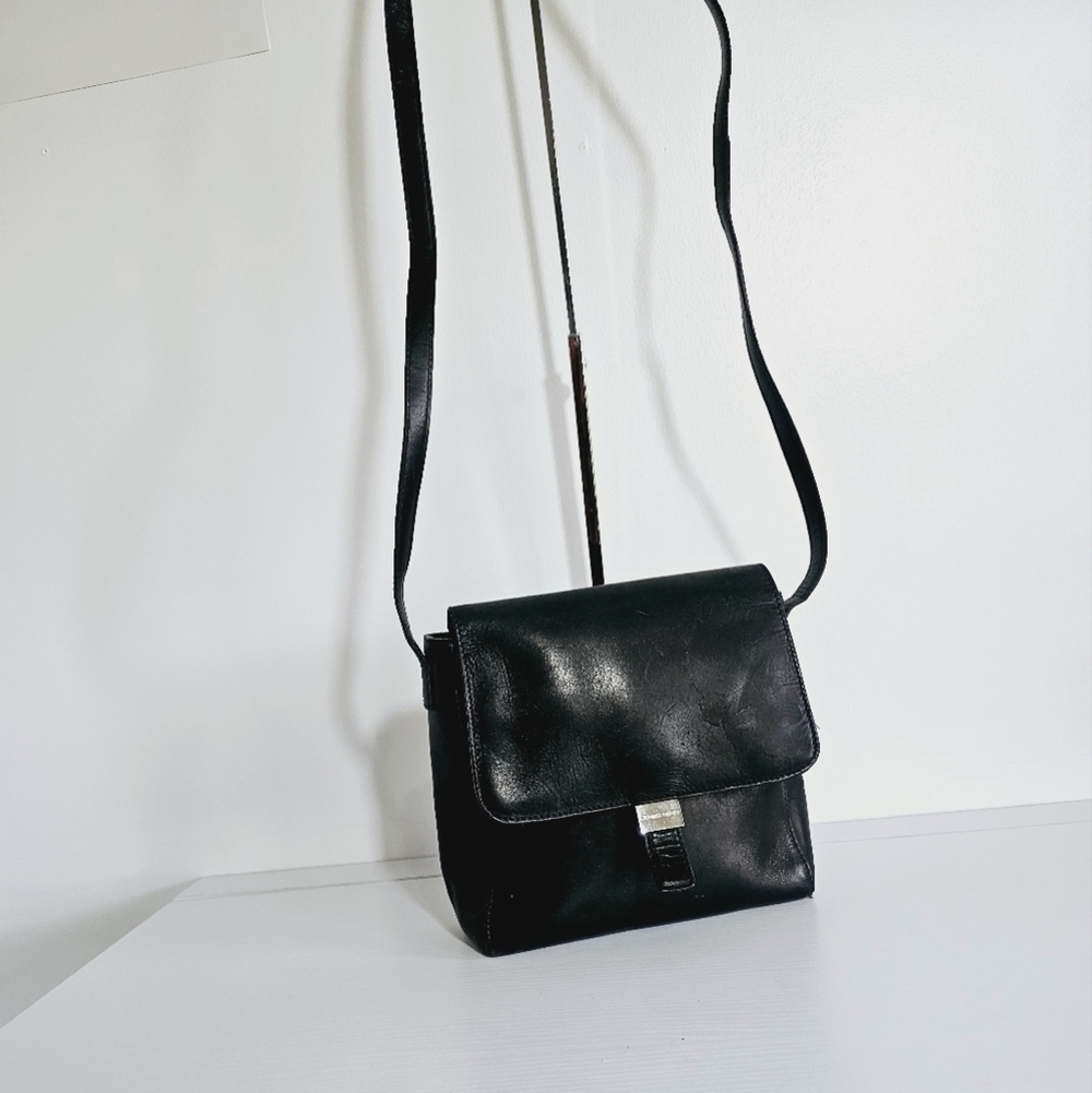 Vintage Jones Wear Black Leather Flap Messenger Crossbody Bag